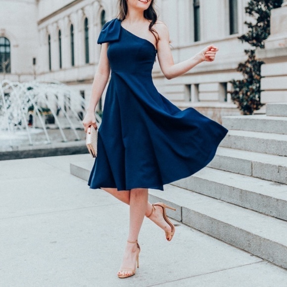 NWT Gal Meets Glam Celine One Shoulder Dress in Navy Size 00 - Picture 9 of 9